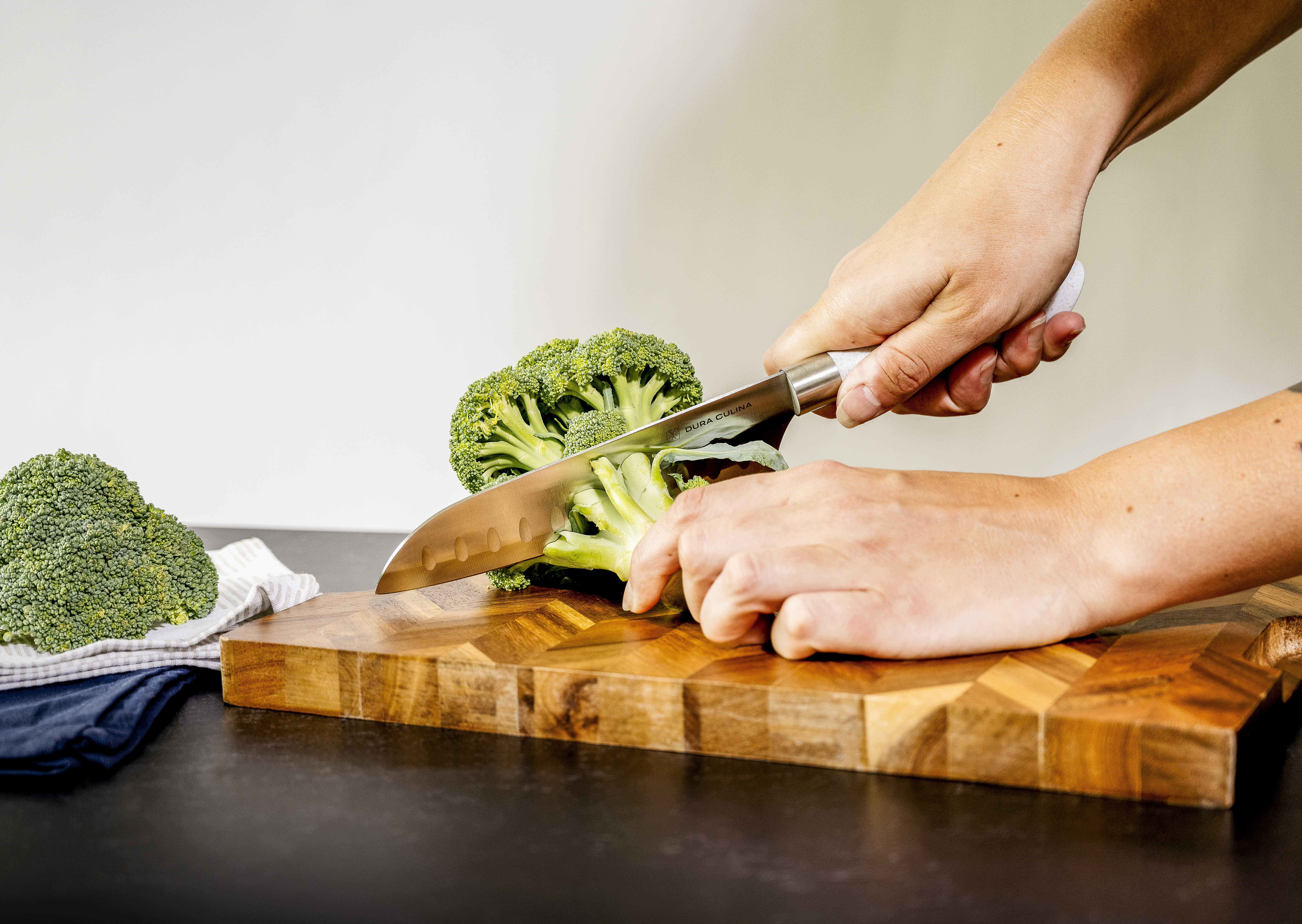 Eco-Friendly 2pc Santoku Knife Set w/ Sheaths - Gallery 13