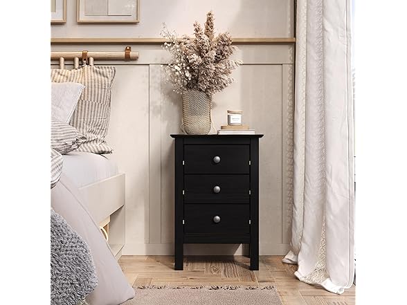Jela 3-Drawer End Table/Nightstand