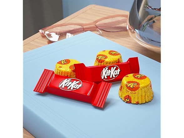 Kit Kat Reeses Assorted Milk Choc Party