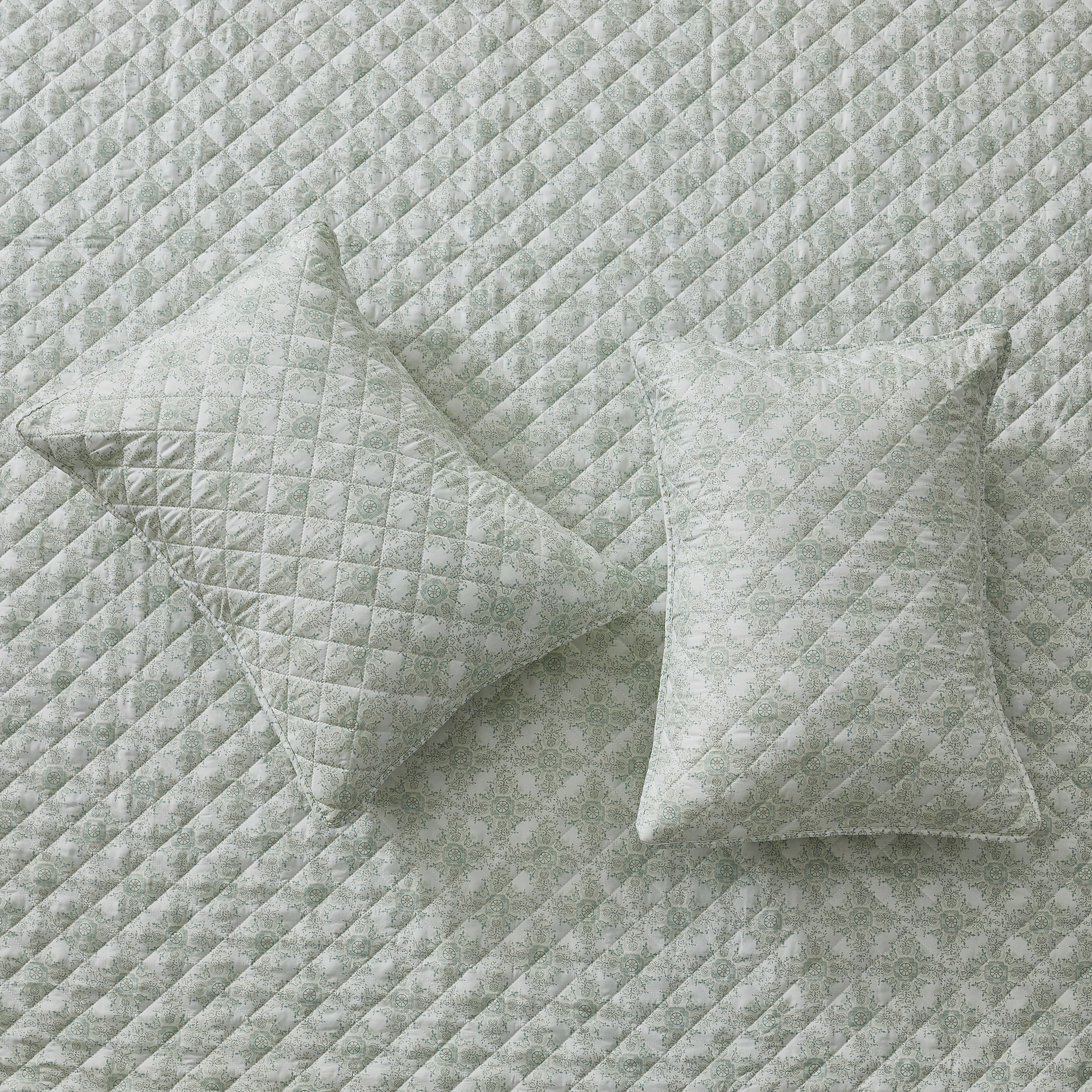 Patina Vie Vintage Floral 3Pc Quilt Set - Gallery 43