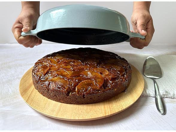 Le Creuset Enameled Cast Iron Signature Everyday Pan