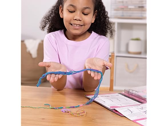 Melissa & Doug On The Go Friendship Bracelet