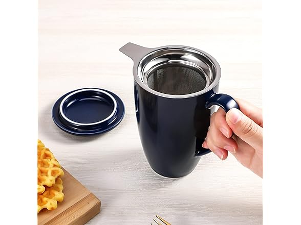 Vossfamul Tea Cup with Removable Infuser and Lid, 16 Oz 