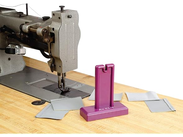 Ideaworks Upright Thread Cutter For