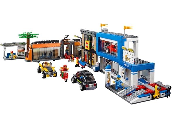 LEGO City Town  City Square Building Kit
