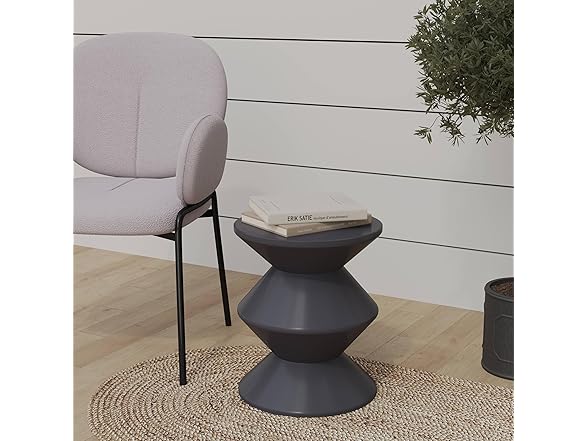 LeisureMod Aura Plastic Side Table