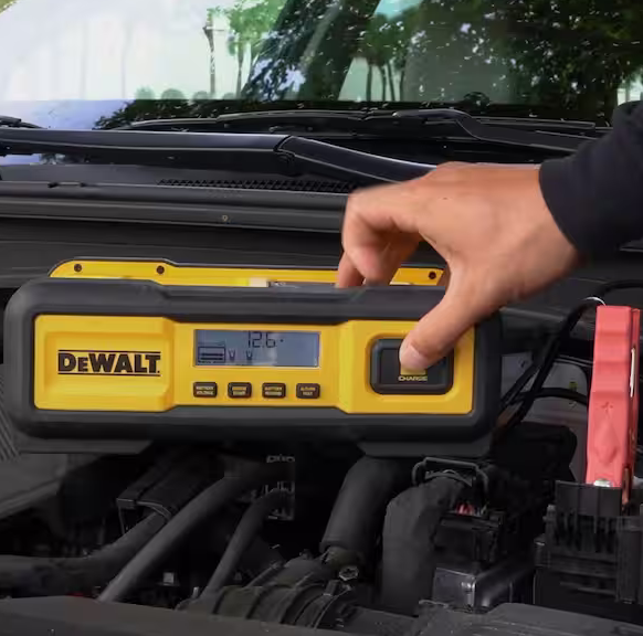 Dewalt DXAEC100 100A Car Battery Charger/Maintainer - Gallery 6