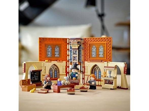 LEGO Hogwarts Transfiguration Class
