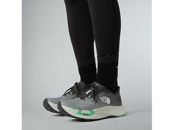 The North Face Women's VECTIV Enduris 4 Trail Running Shoe (6)
