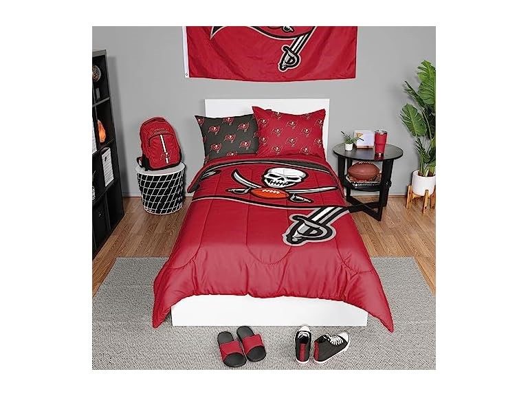 FOCO Tampa Bay Buccaneers NFL Team Color Bed In a Bag Comforter Bedding 3 Piece Twin Set