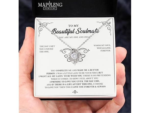 Mapileng Gold Knot Pendant