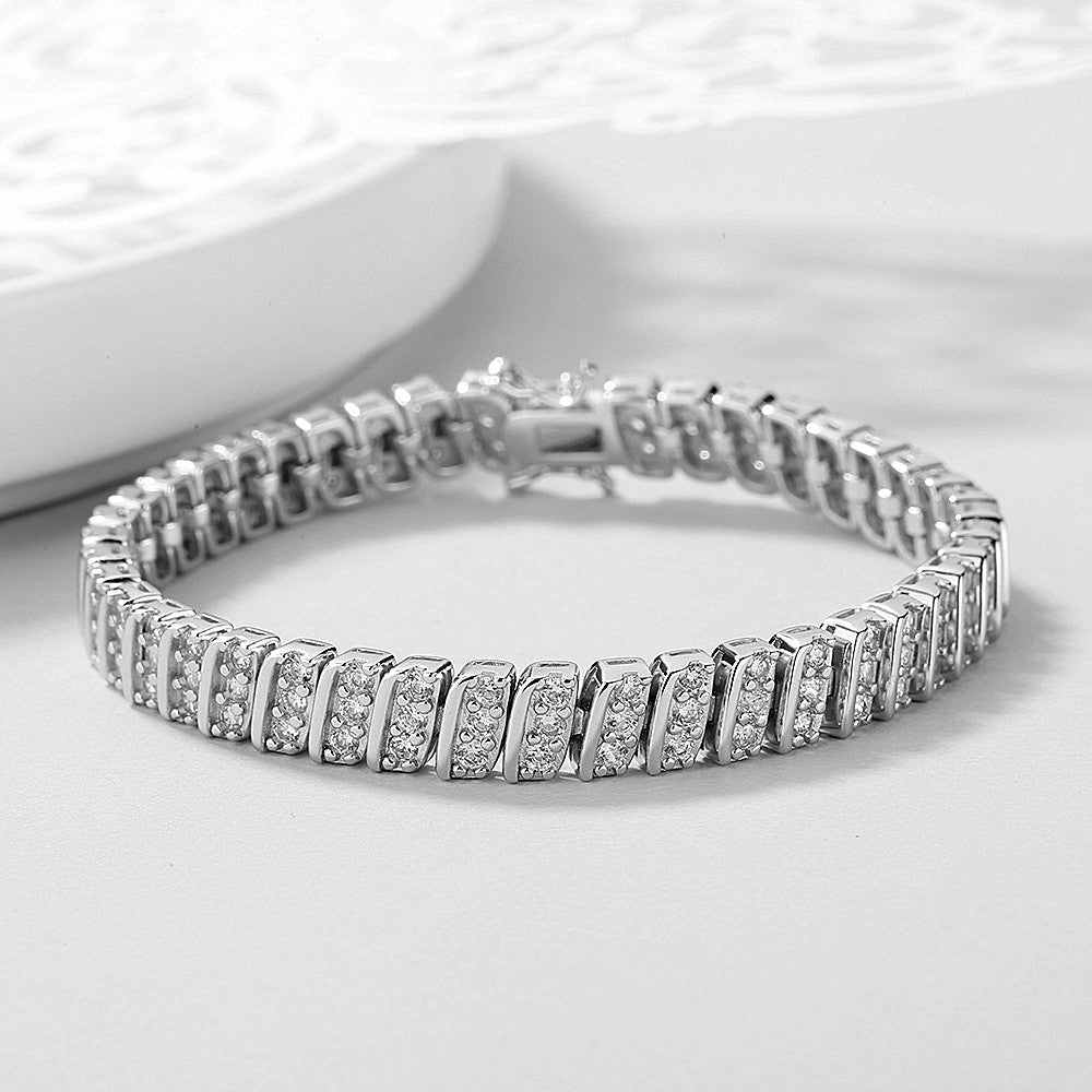 18K Vintage Style Tennis Bracelet - Gallery 7