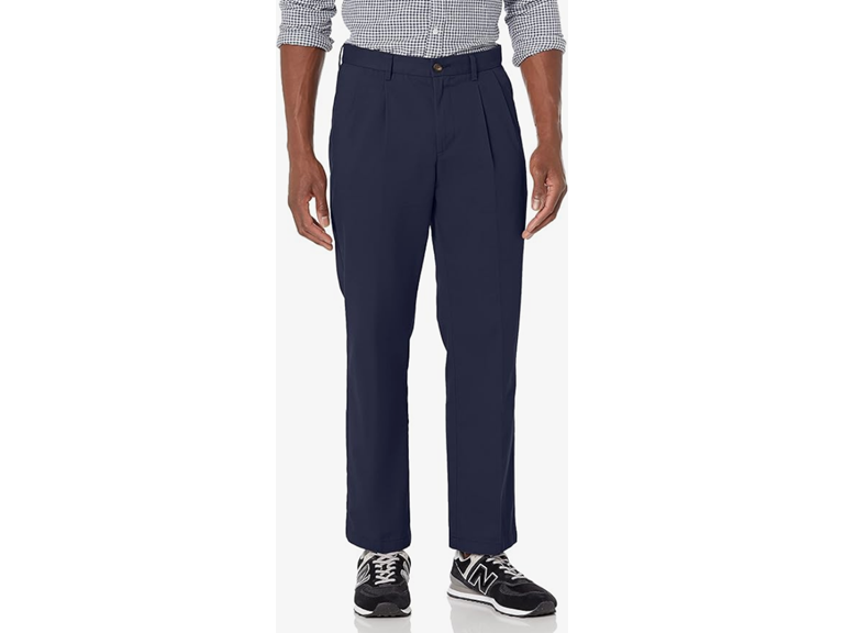 Amazon Essentials Men's Classic-Fit Wrinkle-Resistant Pleated Chino Pant (Available in Big & Tall), Navy, 36W x 29L