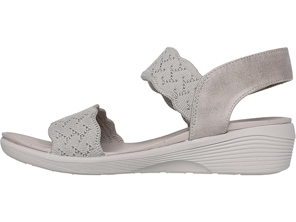 Skechers Women's ARYA - ON THE RISE 7