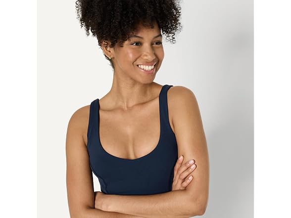 Amazon Essentials Women (XS) Formflex Training Top