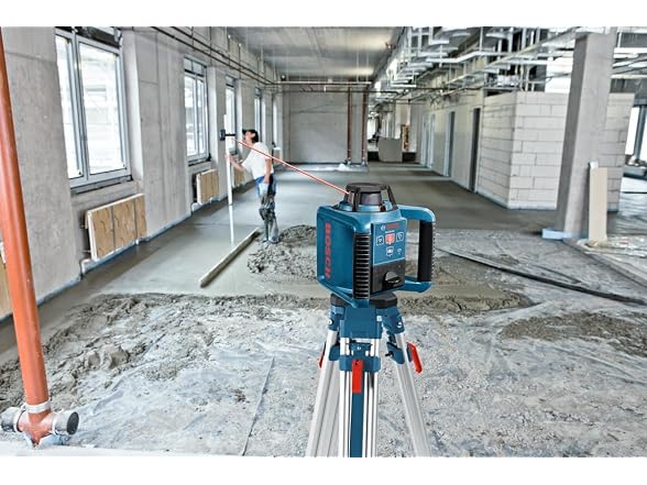 BOSCH BT160 63 in. Aluminum Contractor's Tripod