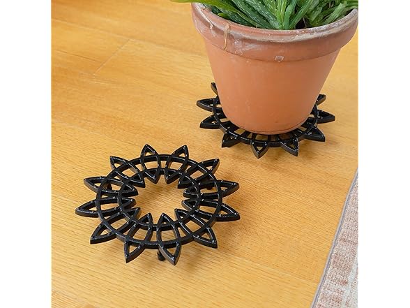 8" Flower Wrought Iron Trivet, Pack of 2