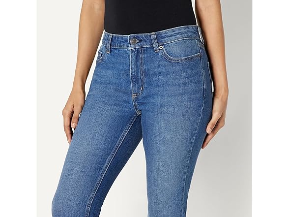 AE Womens Medium Stretch MidRise Capri Jean