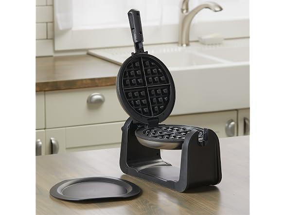 BLACK+DECKER Flip Waffle Maker