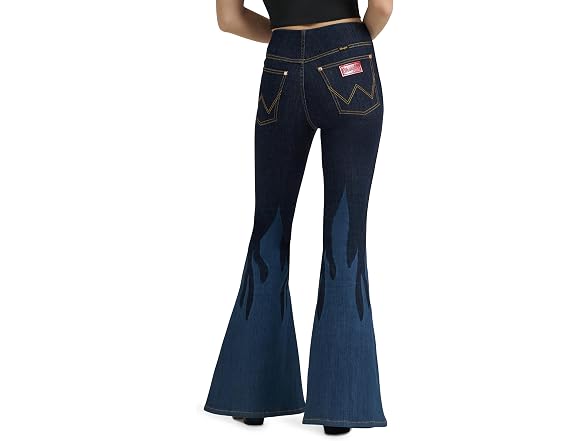 Wrangler Women (26W x 32L) X Lainey Wilson Jean