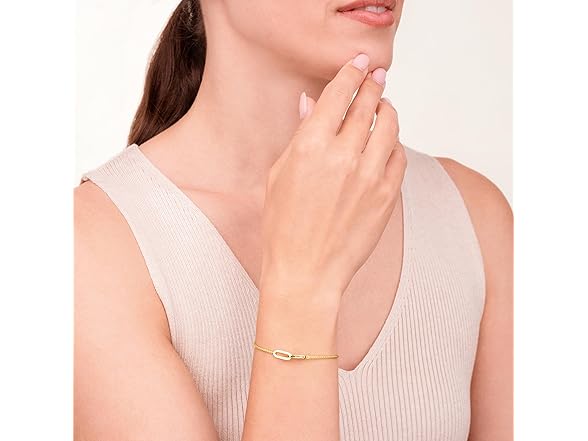Amazon Essentials Interlocking Oval Bracelet