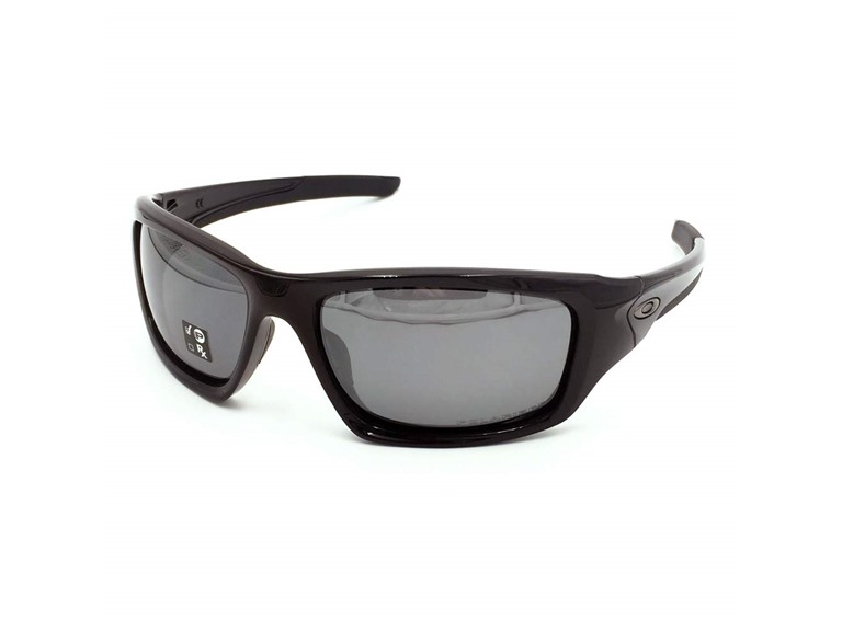 Oakley Men's OO9236 Valve Polarized Sunglasses - Gallery 3