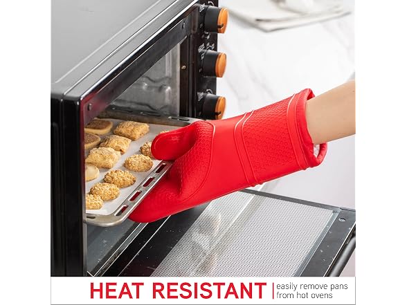 COOK WITH COLOR Silicone Oven Mitts Red, Mitt Set