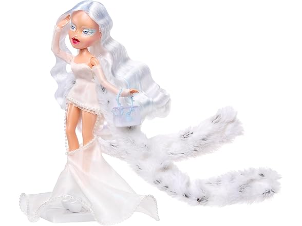 Bratz 2025 Holidayz Frosty Nightz Cloe Collector Doll