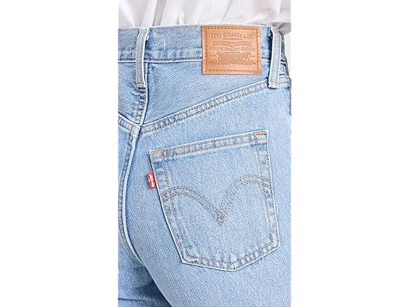 Levi's Women's Ribcage Wide Leg Jeans (32)