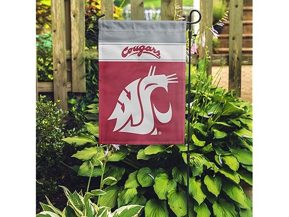 COUGARS Garden Flag