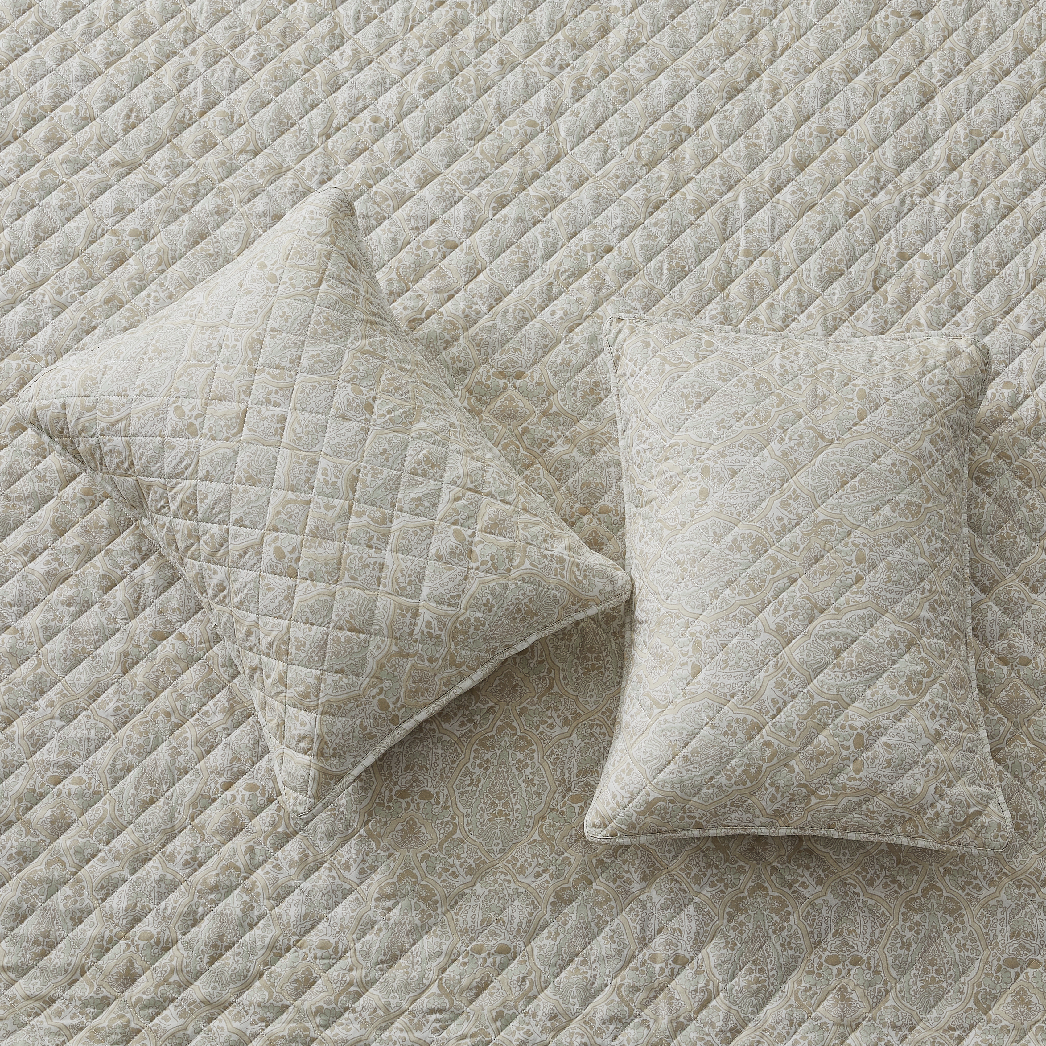 Patina Vie Vintage Floral 3Pc Quilt Set - Gallery 52