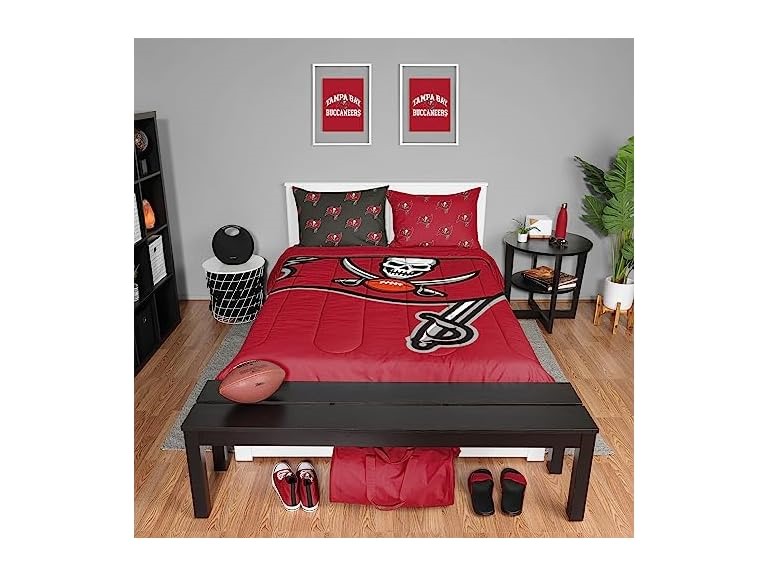FOCO Tampa Bay Buccaneers NFL Team Color Bed In a Bag Comforter Bedding 3 Piece Full Set
