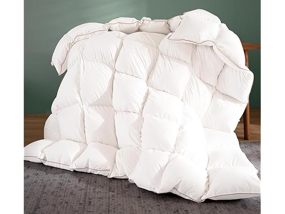 Vexino Down Comforter