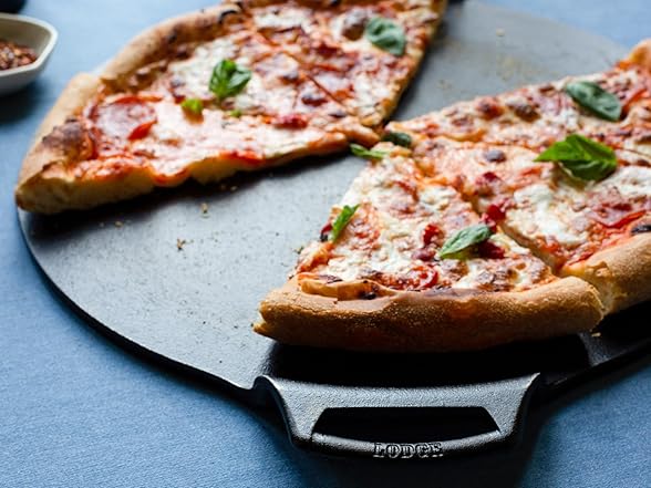 Lodge Seasoned Cast Iron Pizza Pan 15 Inch