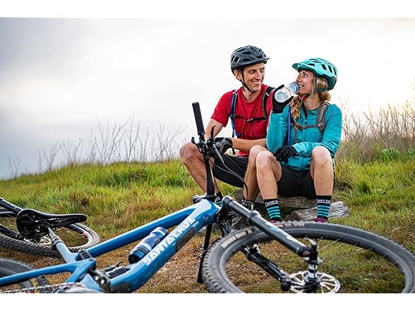 CamelBak Classic Light Bike Pack (70oz)