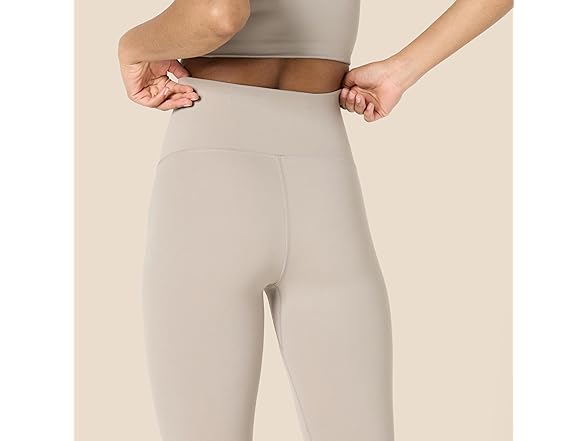 Amazon Women's FormFlex Capri Leggings