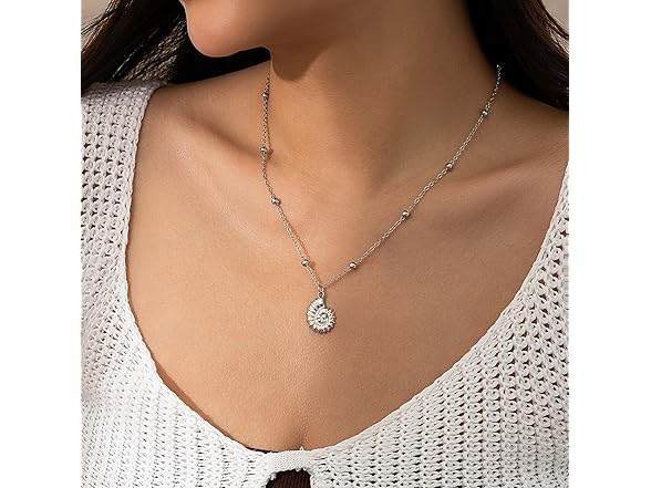 Red Yun En Gold Conch Necklace