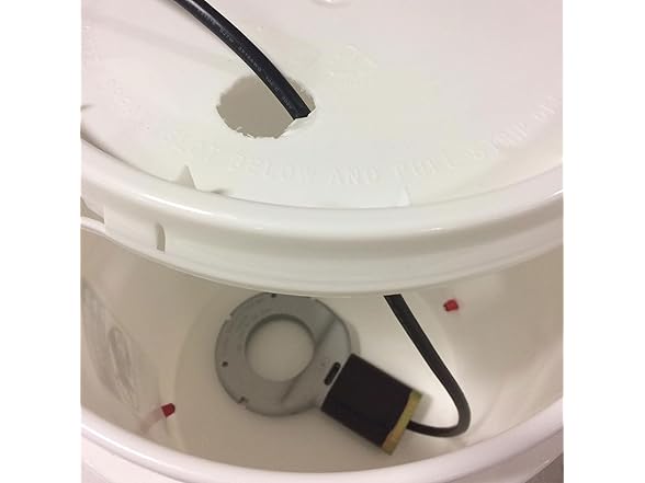 Farm Innovators Chicken Waterer De-Icer