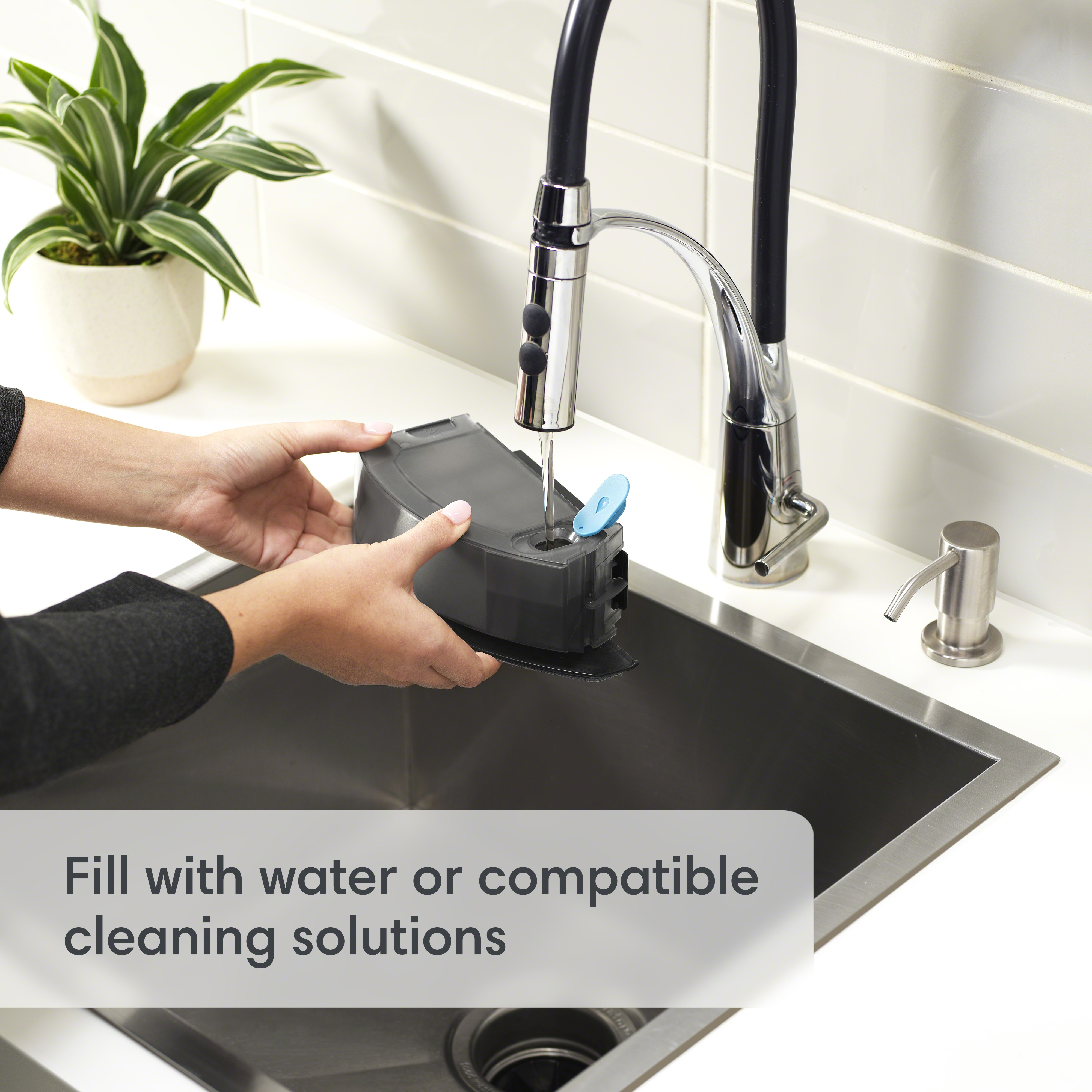 (NEW!) iRobot® Roomba Combo™ i5 Robot VacMop - Gallery 11