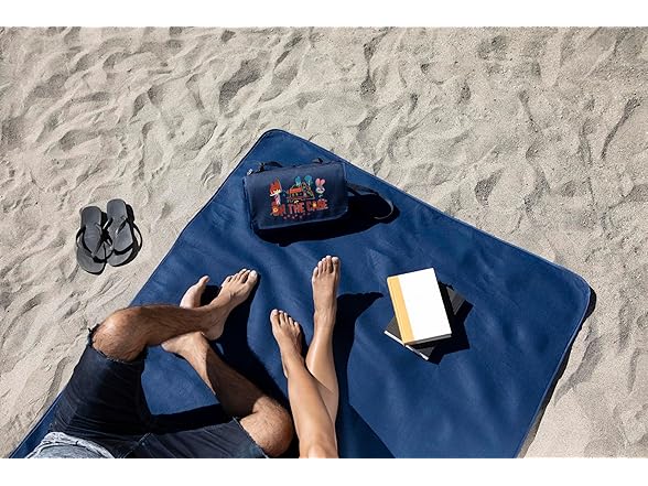 Disney Zootopia Blanket Tote Outdoor Picnic Blanket (Navy)