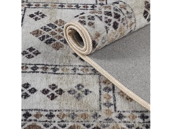 Superior 2'7"x6' Modern Diamond Border Rug