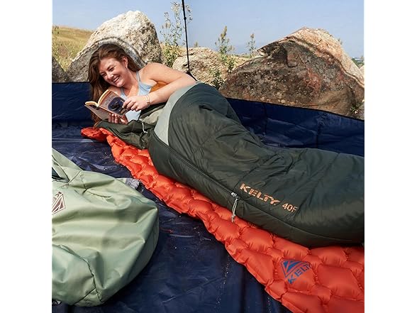 Kelty Cosmic Synthetic Fill 40 Degree Sleeping Bag
