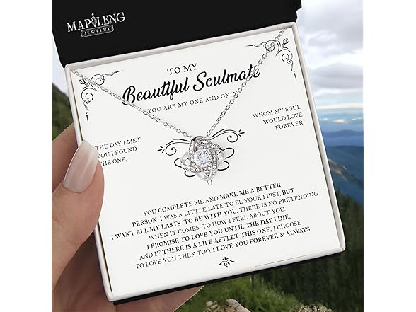 Mapileng Gold Knot Pendant