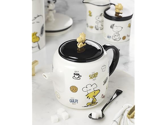 Lenox Chef Snoopy Teapot 40oz