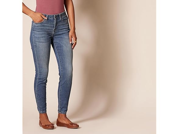 Amazon Essentials Women Mid Rise Curvy Skinny Jeans