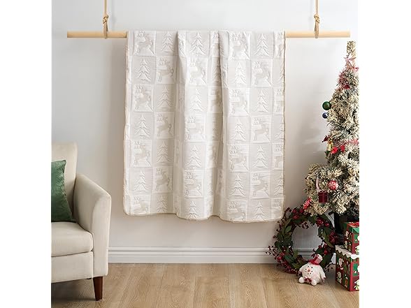 Greenland Home Holiday Matelassé Throw