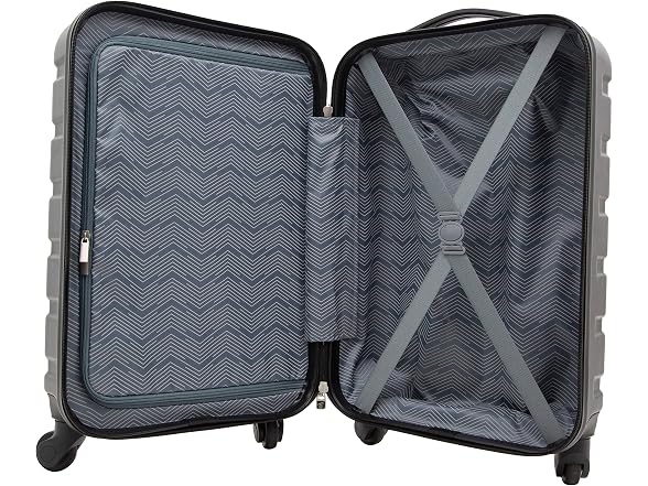 Travelers Club Harper Luggage, 22" Carry-On