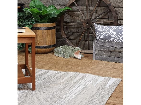 Sunnydaze Chloe The Crabby Crocodile Statue Patio