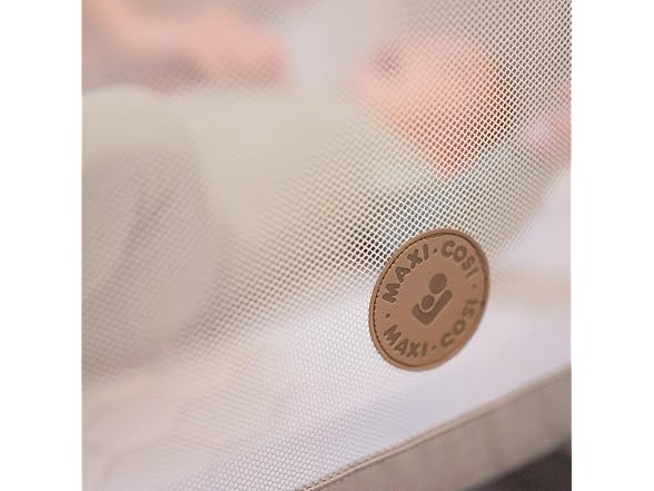 Maxi-Cosi Iora Bedside Bassinet