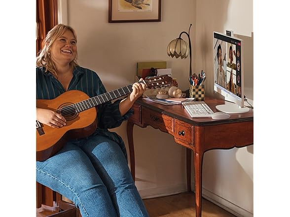 HP 23.8" All-in-One Desktop PC 24-cr0190